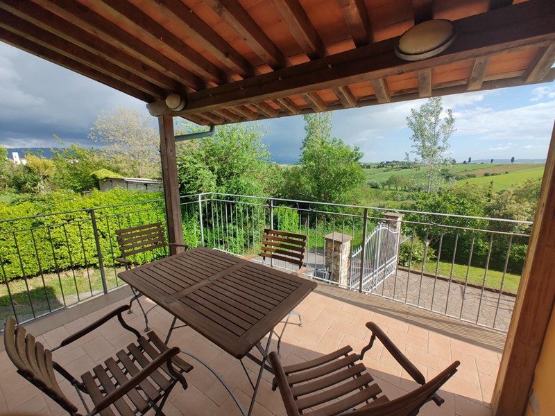 Villa bifamiliare in Vendita a Orciano Pisano, 195'000€, 170 m², con Box