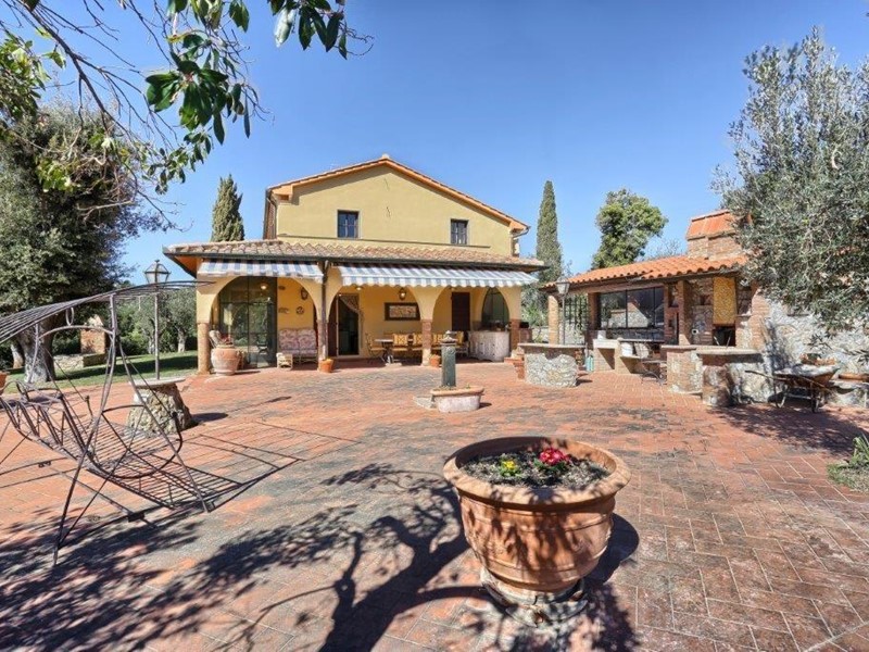 Villa in Vendita a Campiglia Marittima, 1'150'000&euro;, 300 m², arredato, con Box