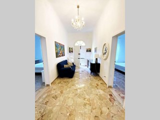 Villa bifamiliare in Affitto a Pisa, 1'500€, 130 m², arredato