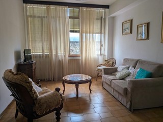 Appartamento in Vendita a Castelnuovo di Garfagnana, 68'000€, 90 m², arredato