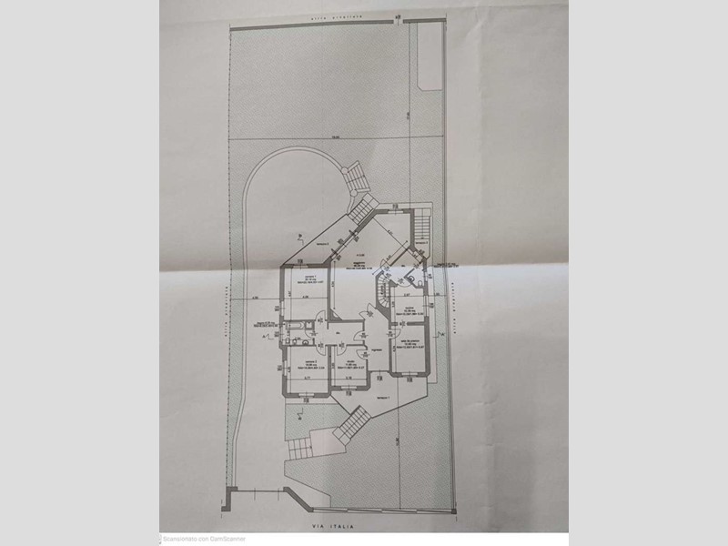 Villa in Vendita a Paderno Dugnano, 850'000€, 350 m²