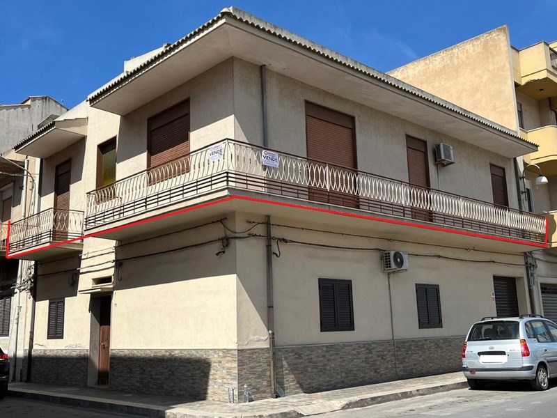 Appartamento in Vendita a Vittoria, zona Via Bologna n. 75 ang. Via Como, 90'000€, 140 m²