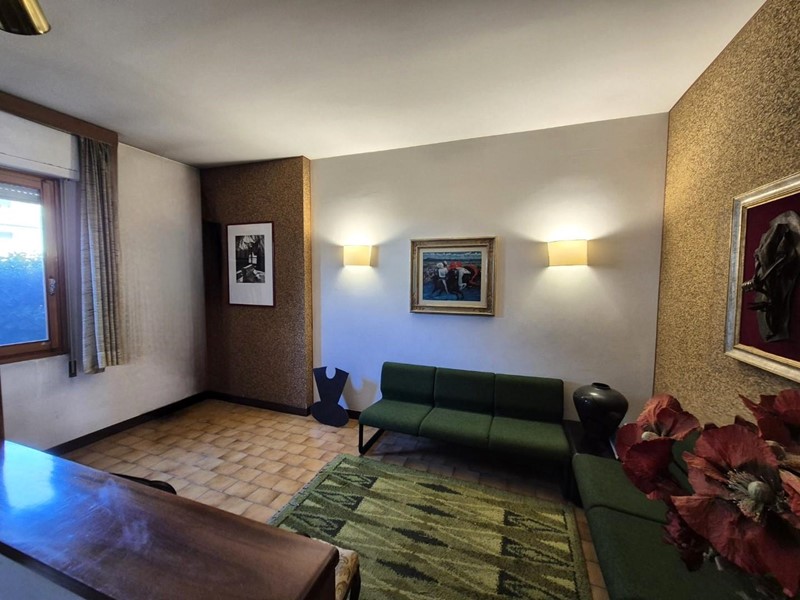 Appartamento in Vendita a Santa Croce sull'Arno, 100'000€, 112 m², con Box