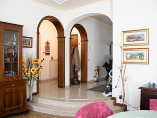 Villa bifamiliare in Vendita a Arcola, 379'000€, 246 m²