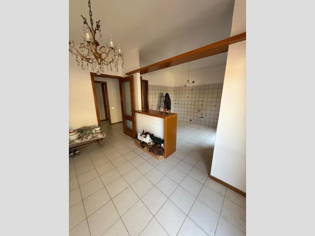 Appartamento in Vendita a Massa, 250'000&euro;, 110 m²