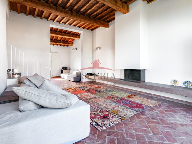 Villa bifamiliare in Vendita a San Giuliano Terme, 890'000€, 200 m², arredato