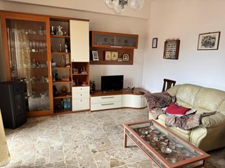 Quadrilocale in Vendita a Monteriggioni, zona Belverde, 237'000€, 90 m², con Box