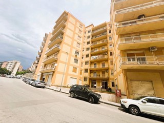 Appartamento in Vendita a Agrigento, 160'000&euro;, 189 m²