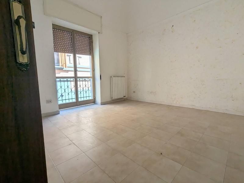 Trilocale in Vendita a Torre Annunziata, 105'000€, 89 m²