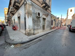Trilocale in Vendita a Siracusa, 95'000&euro;, 87 m²