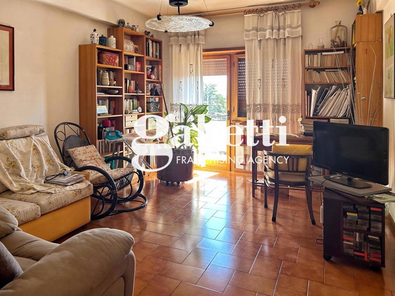 Trilocale in Vendita a Roma, 259'000€, 111 m²