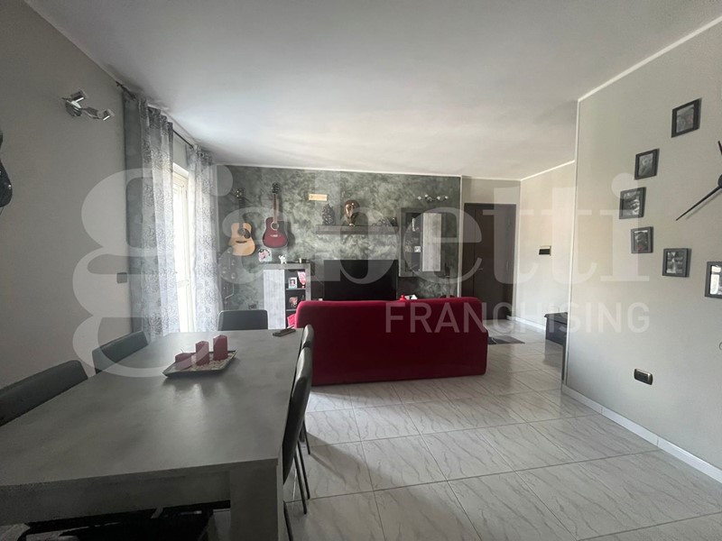 Quadrilocale in Vendita a Pignataro Maggiore, 78'000€, 80 m²