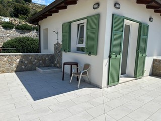 Villa in Vendita a Bordighera, 830'000€, 200 m², arredato