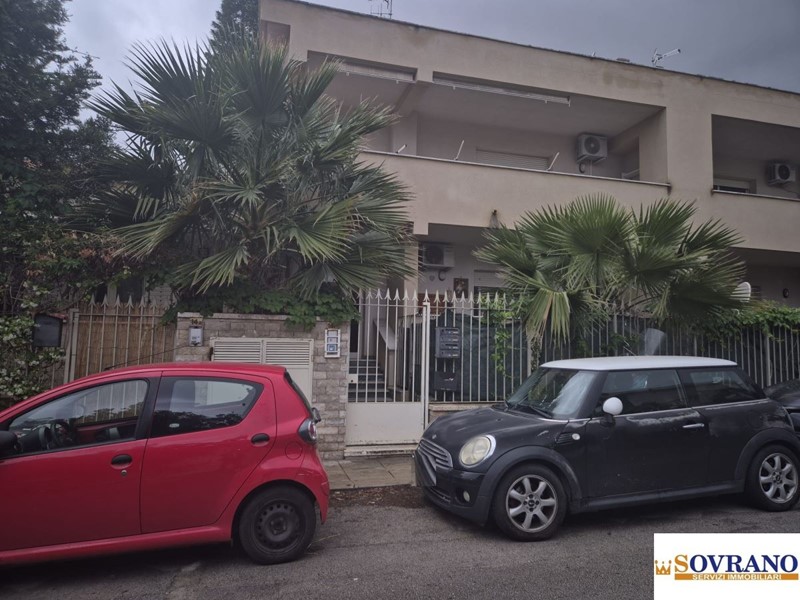 Quadrilocale in Affitto a Palermo, 550€, 90 m²