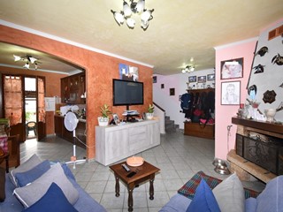 Villa bifamiliare in Vendita a Vecchiano, zona Filettole, 290'000€, 140 m², con Box