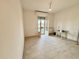 Quadrilocale in Vendita a Castelfranco di Sotto, 140'000€, 78 m², con Box