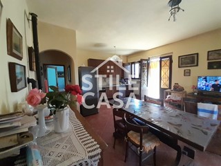 Casa Indipendente in Vendita a Castelfranco di Sotto, zona Orentano, 175'000€, 130 m²
