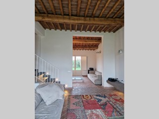 Casale in Vendita a San Giuliano Terme, zona Madonna Dell'acqua, 890'000€, 240 m², arredato