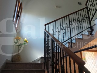 Casa Indipendente in Vendita a Ugento, 220'000€, 240 m², arredato