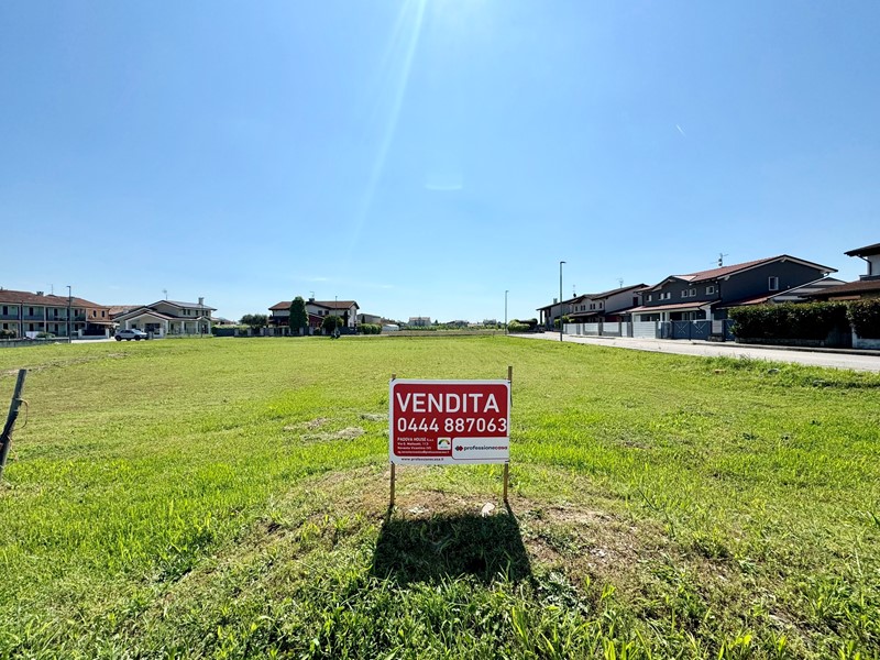 Terreno edificabile in Vendita a Pojana Maggiore, 40'000€, 640 m²