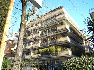 Appartamento in Vendita a Roma, 570'000€, 160 m²