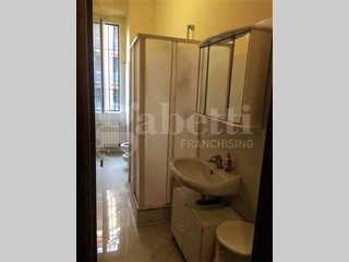 Trilocale in Affitto a Milano, 1'350€, 80 m², arredato