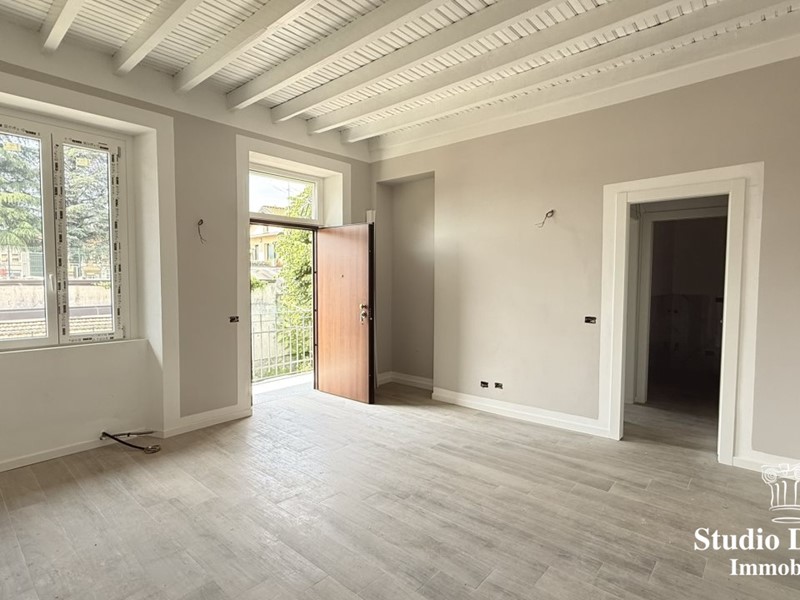Bilocale in Vendita a Carate Brianza, 104'000€, 55 m²