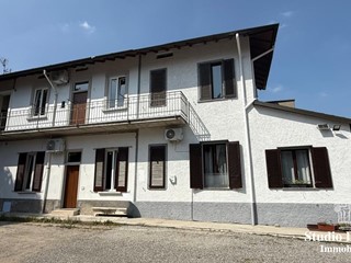 Bilocale in Vendita a Carate Brianza, 104'000€, 55 m²