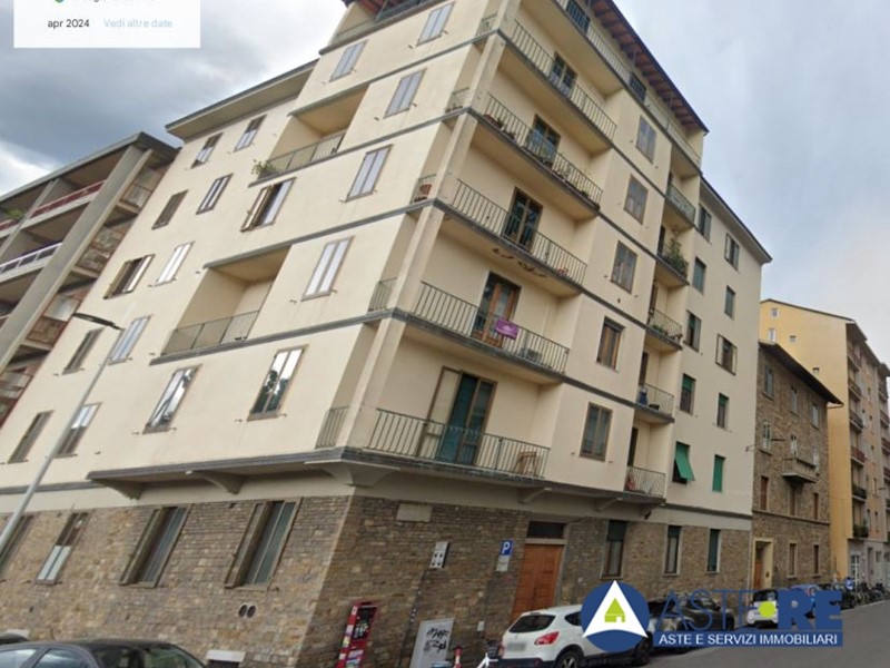 Appartamento in Vendita a Firenze, 416'250€, 186 m²