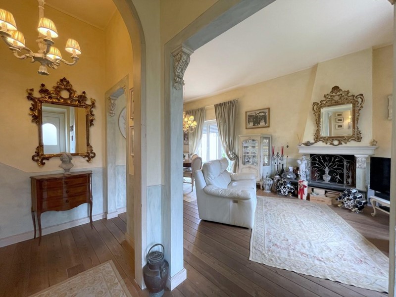 Casa Indipendente in Vendita a Viareggio, 535'000€, 175 m²