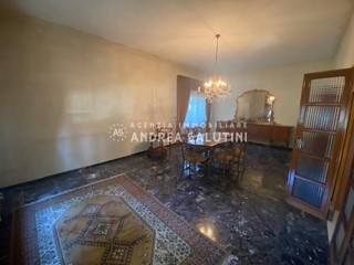 Villa in Vendita a Capannoli, 300'000€, 367 m²