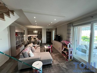 Attico in Vendita a Empoli, 550'000€, 110 m², con Box