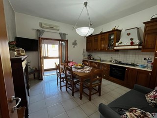 Trilocale in Vendita a Certaldo, 158'000€, 70 m², con Box