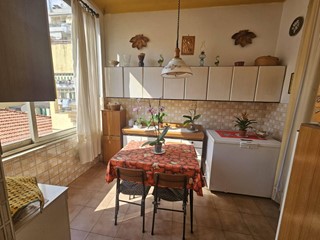 Appartamento in Vendita a Ventimiglia, 270'000€, 162 m², arredato