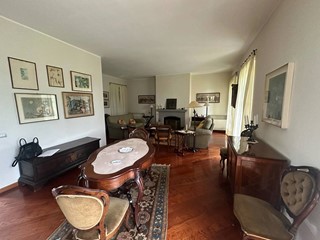 Villa in Vendita a Montebello della Battaglia, 450'000€, 250 m²