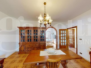 Villa bifamiliare in Vendita a Cisano sul Neva, 595'000€, 293 m²