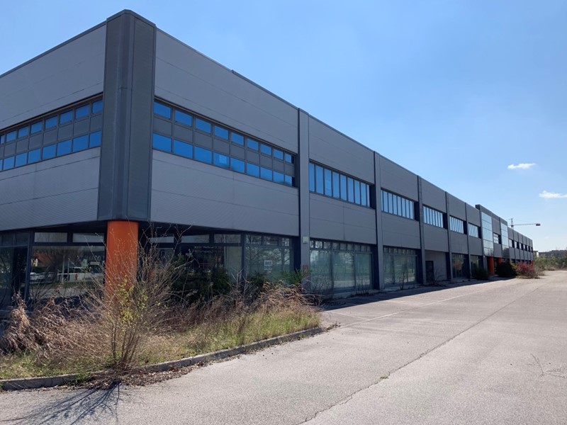 Capannone in Vendita a Motta di Livenza, 835'000€, 2107 m²