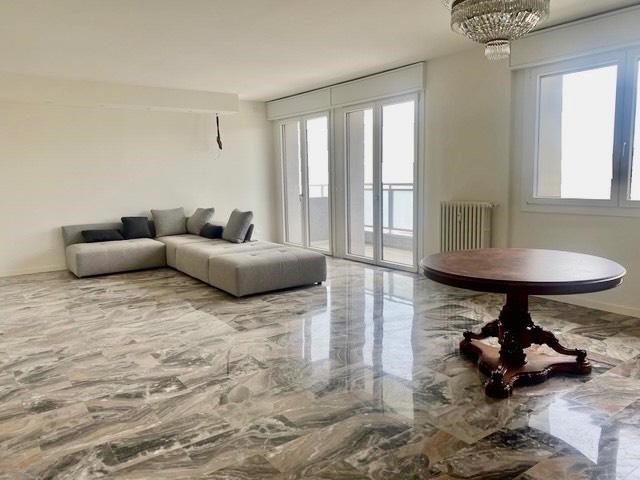 Appartamento in Vendita a Venezia, 170 m², con Box