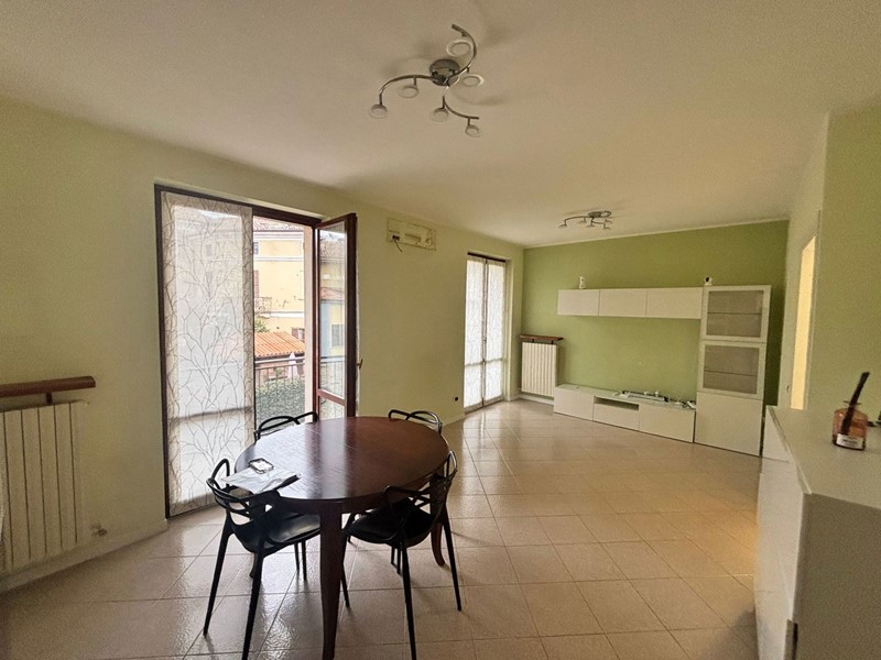 Villa bifamiliare in Vendita a Broni, 140'000&euro;, 100 m², arredato, con Box