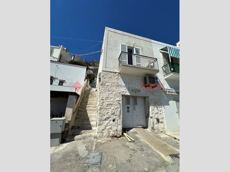 Trilocale in Vendita a Ponza, 550'000€, 80 m², arredato