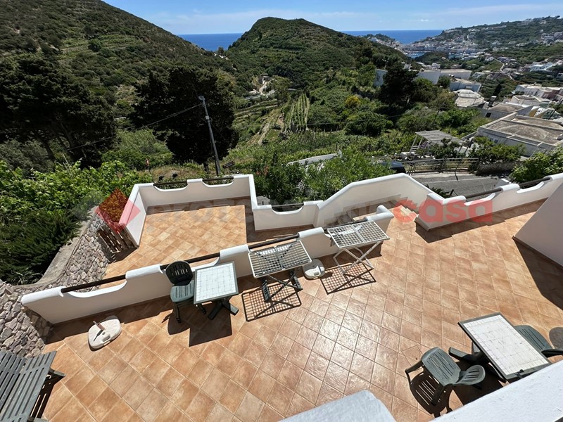 Appartamento in Vendita a Ponza, 1'200'000€, 200 m², arredato