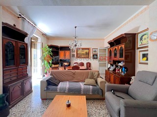 Quadrilocale in Vendita a Catania, 160'000&euro;, 115 m²