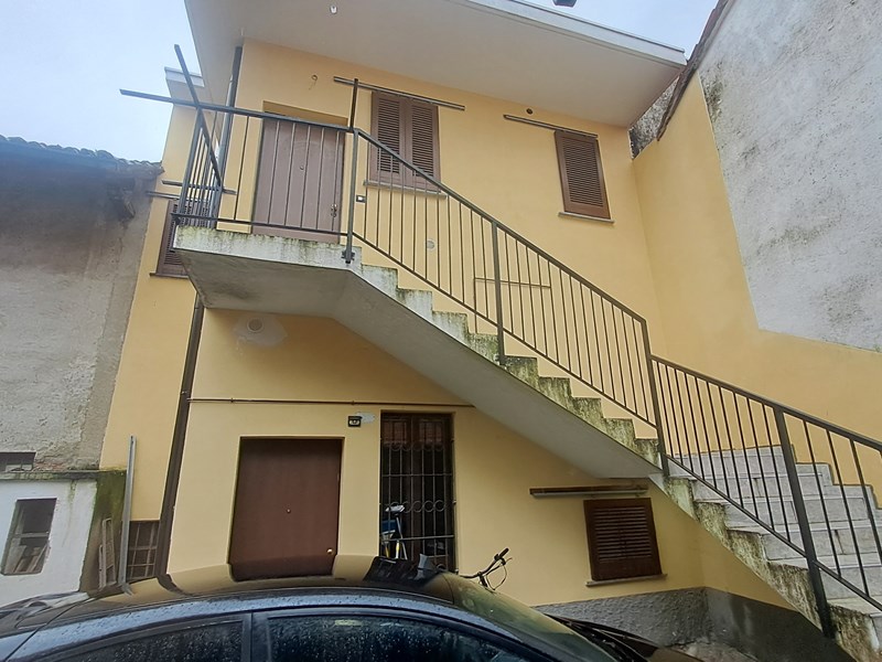 Bilocale in Vendita a Buscate, zona Centro, 85'000€, 60 m², arredato