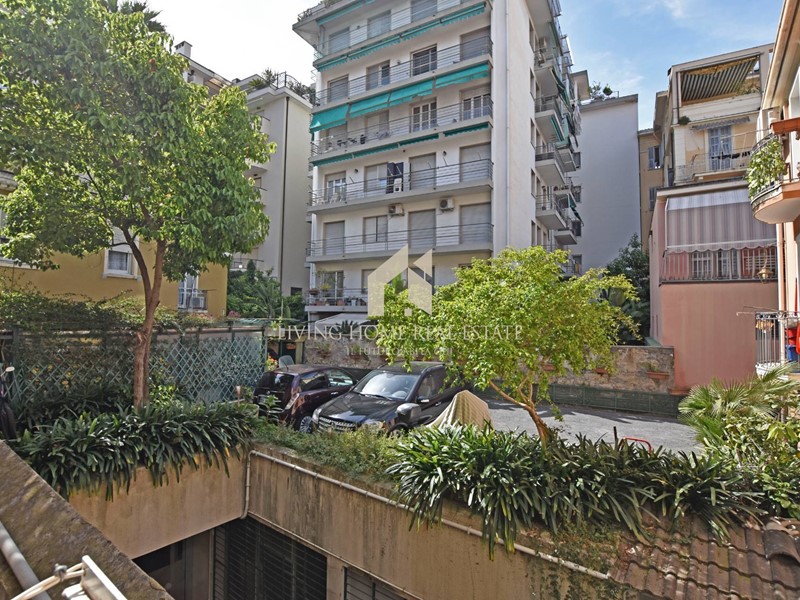 Bilocale in Vendita a Sanremo, zona Centro - Marina, 250'000€, 52 m²