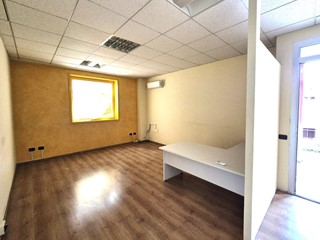 Ufficio in Affitto a Santa Croce sull'Arno, 400€, 34 m²