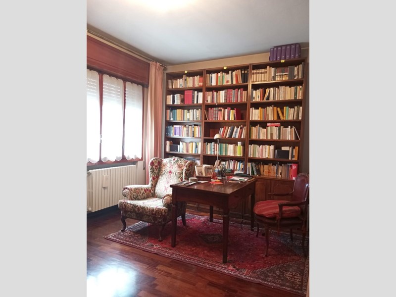 Appartamento in Vendita a Fucecchio, 185'000€, 145 m², con Box