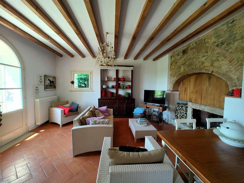 Villa in Vendita a Collesalvetti, zona Colognole, 550'000&euro;, 142 m², arredato