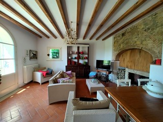 Villa in Vendita a Collesalvetti, zona Colognole, 550'000&euro;, 142 m², arredato