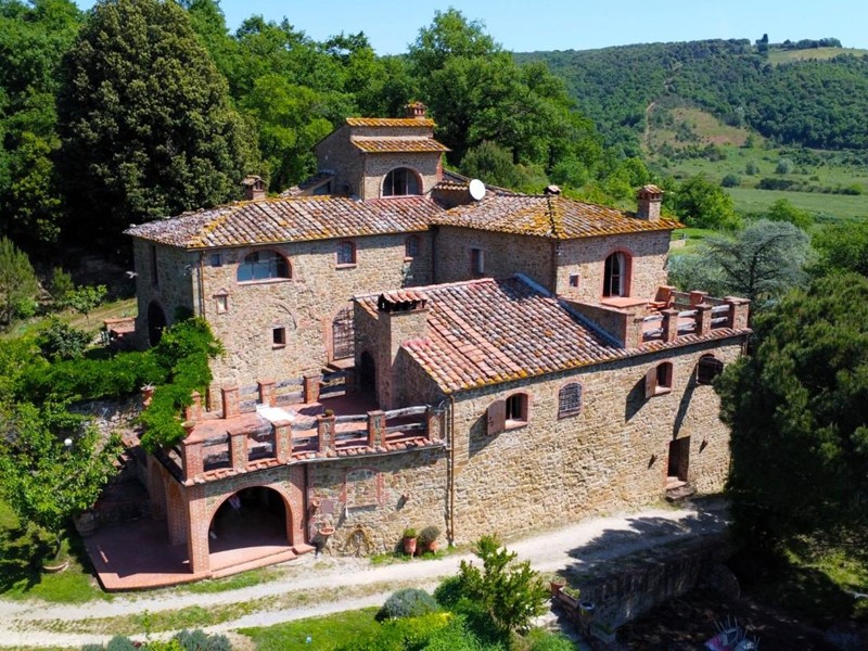 Casale in Vendita a Sinalunga, zona Rigomagno, 1'300'000€, 600 m², arredato