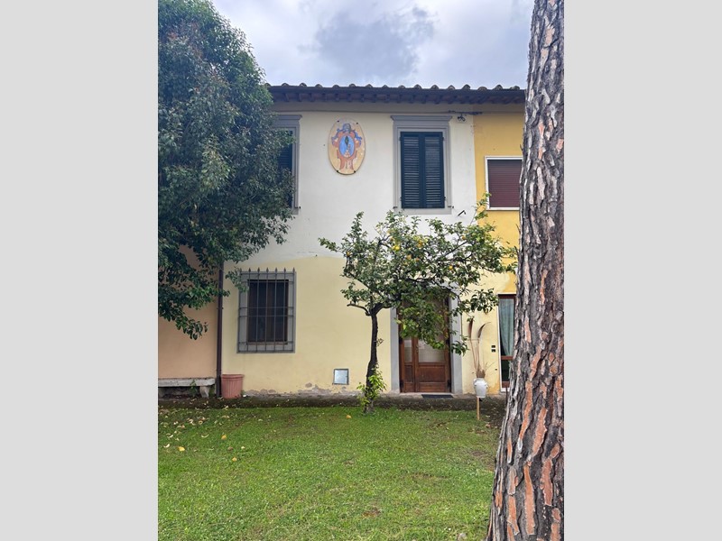 Casa Indipendente in Affitto a Vecchiano, 1'100€, 140 m², arredato